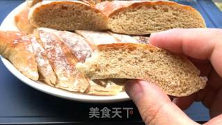 免揉齐麦法棍，麦喷鼻味实足，焦坚中壳，越嚼越喷鼻，安康出承担。的做法步调：20