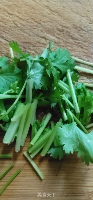 猪肉丸子冬瓜汤的做法步调：5