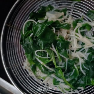 金针菇参苗拌鸽胸肉的做法步调：11