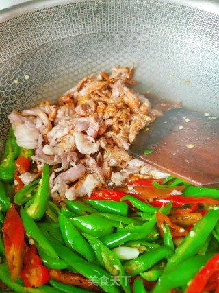 辣椒炒肉的做法步调：9