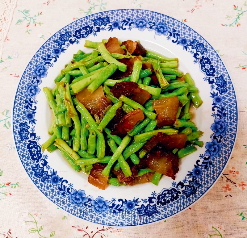 腊肉炒豆角的做法