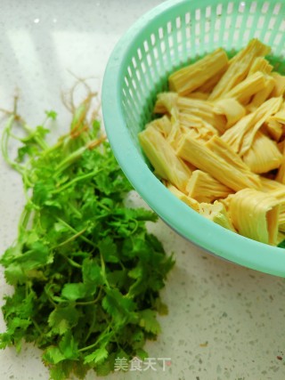 凉拌腐竹的做法步调：2