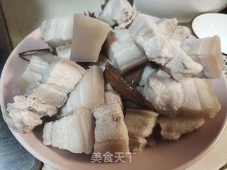 白烧五花肉的做法步调：2