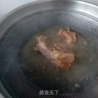 芹菜炒牛筋的做法步调：3