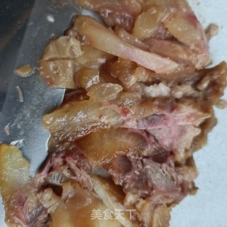 芹菜炒牛筋的做法步调：4