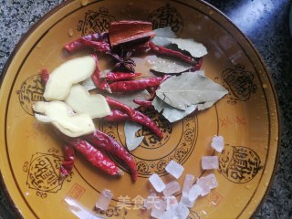 白烧猪蹄的做法步调：2