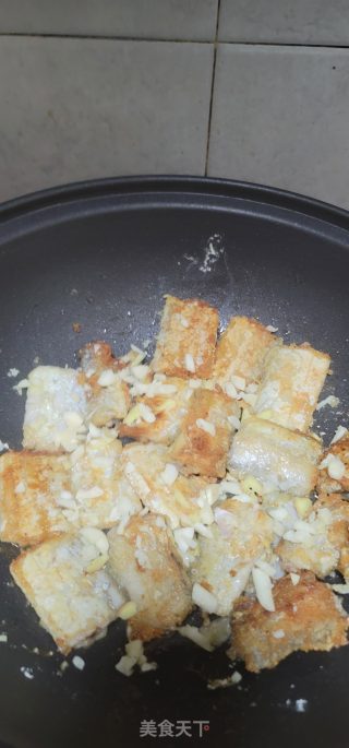 麻婆酱焖带鱼的做法步调：9