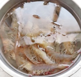 火煮虾的做法步调：1