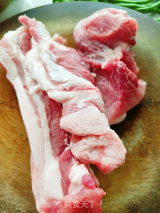 白烧肉的做法步调：1