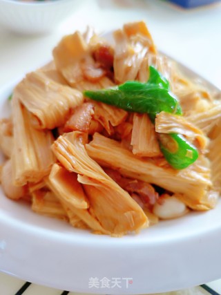 腐竹炒肉的做法步调：10