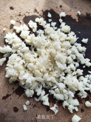 蒜蓉蒸金针菇的做法步调：3