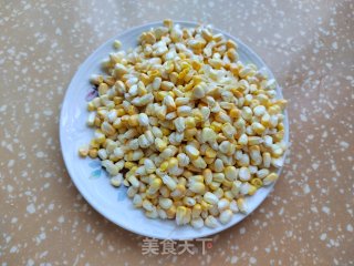 陈玉米蒸糕的做法步调：1