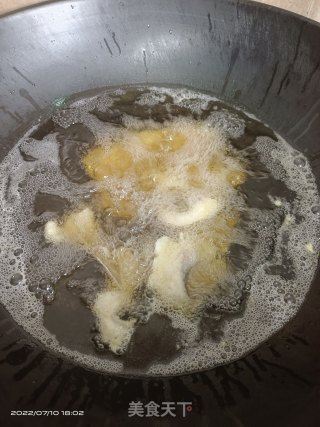 肥肠鱼的做法步调：6