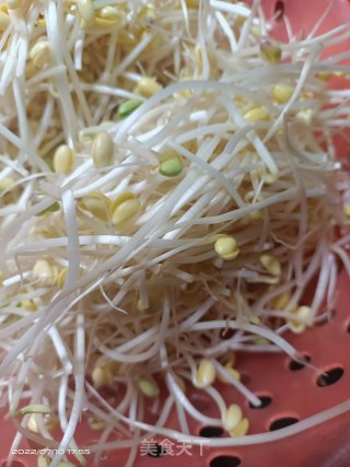 肥肠鱼的做法步调：2