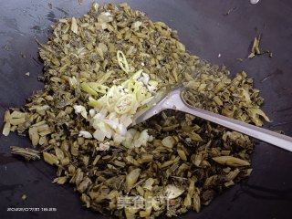 炒火捞菜的做法步调：5