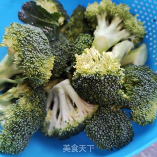 喷鼻煎牛排的做法步调：2
