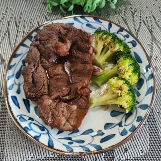 喷鼻煎牛排的做法步调：7