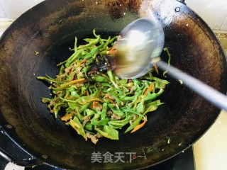 青椒牛肉丝的做法步调：6