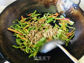 青椒牛肉丝的做法步调：4