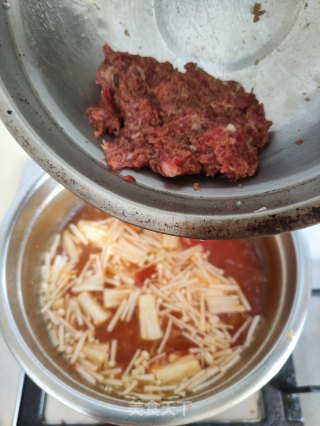 西白柿牛肉汤的做法步调：7