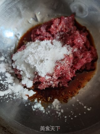 西白柿牛肉汤的做法步调：4