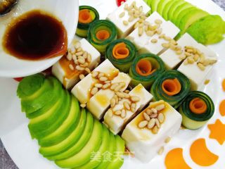 牛油果拌豆腐的做法步调：7