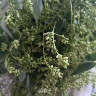 白糖槐花茶的做法步调：1