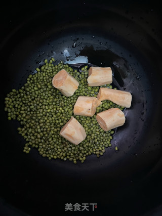 绿豆西米甘薯苦汤的做法步调：4