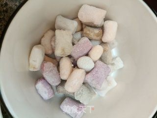 芋圆蛋花汤的做法步调：1