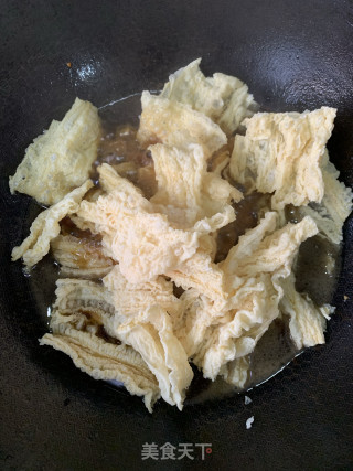 潮汕五花肉焖腐竹的做法步调：5