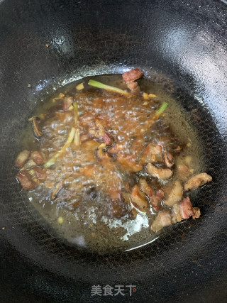 潮汕五花肉焖腐竹的做法步调：4