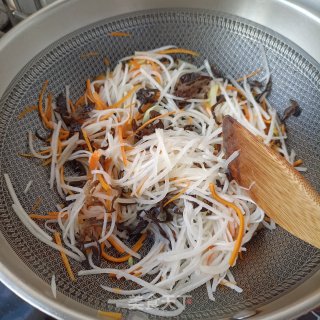 海米炖萝卜丝的做法步调：9