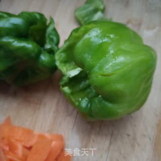 皱皮椒回锅肉的做法步调：6