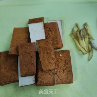 喷鼻干毛豆烧胁排的做法步调：2