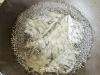 煎蛋烩粉皮的做法步调：1