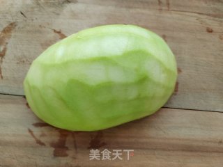 鳞虾海陈菇烧蒲瓜的做法步调：1
