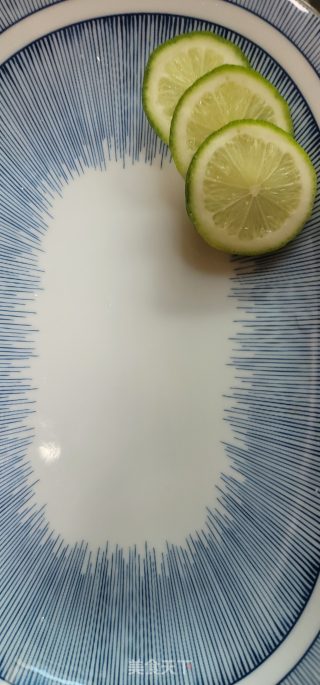 喷鼻煎鲳鱼的做法步调：5