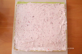 高兴果杨梅奶油卷的做法步调：7