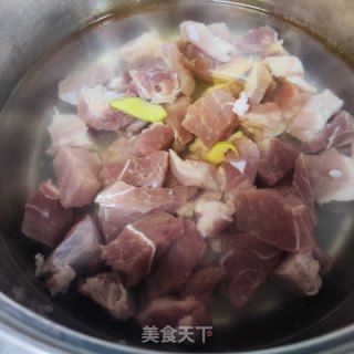 家常白烧肉的做法步调：4