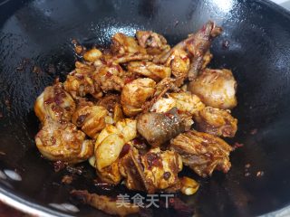 喷鼻菇炖青足鸡的做法步调：9