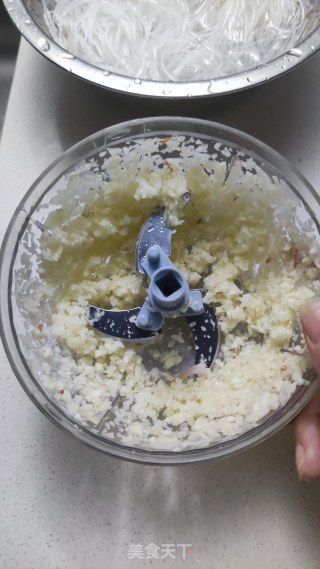 花甲粉丝煲的做法步调：3