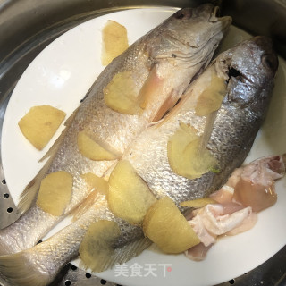浑蒸黄花鱼的做法步调：5