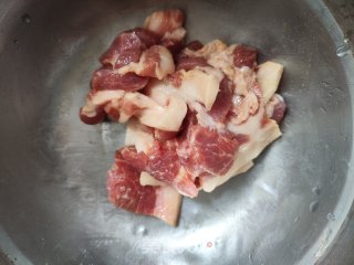 丝瓜蒜蓉蒸肉片的做法步调：3