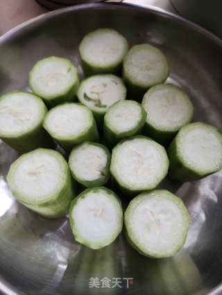 丝瓜蒜蓉蒸肉片的做法步调：4