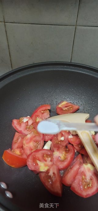 烧番茄的做法步调：3
