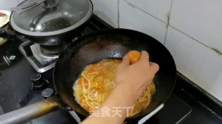 西白柿鸡蛋龙须里的做法步调：6