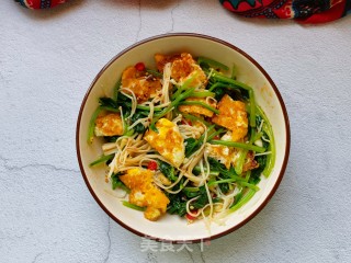 金针菇菠菜拌煎蛋的做法步调：12