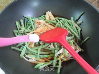 火笋烧豇豆的做法步调：5