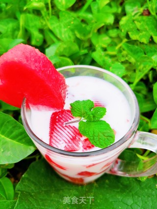 西瓜冻碰奶的做法步调：17