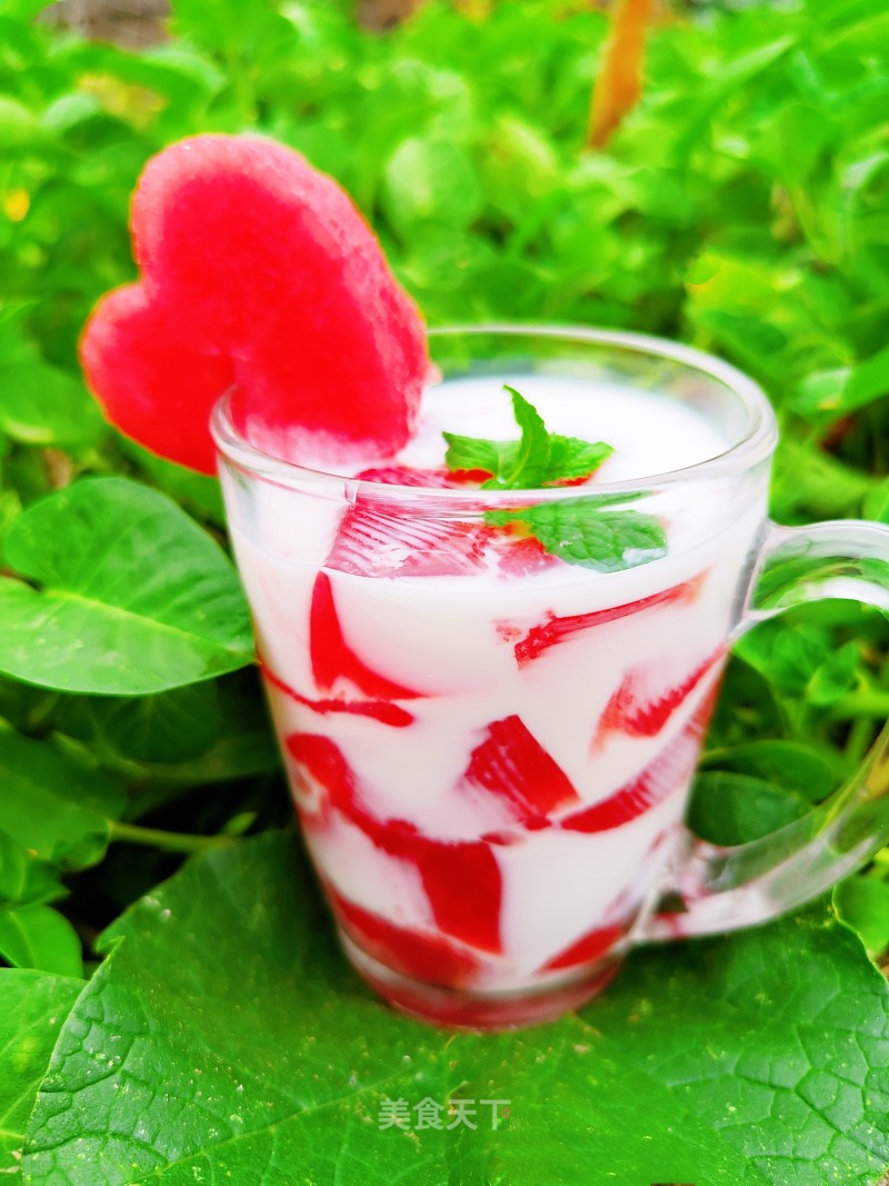 西瓜冻碰奶的做法